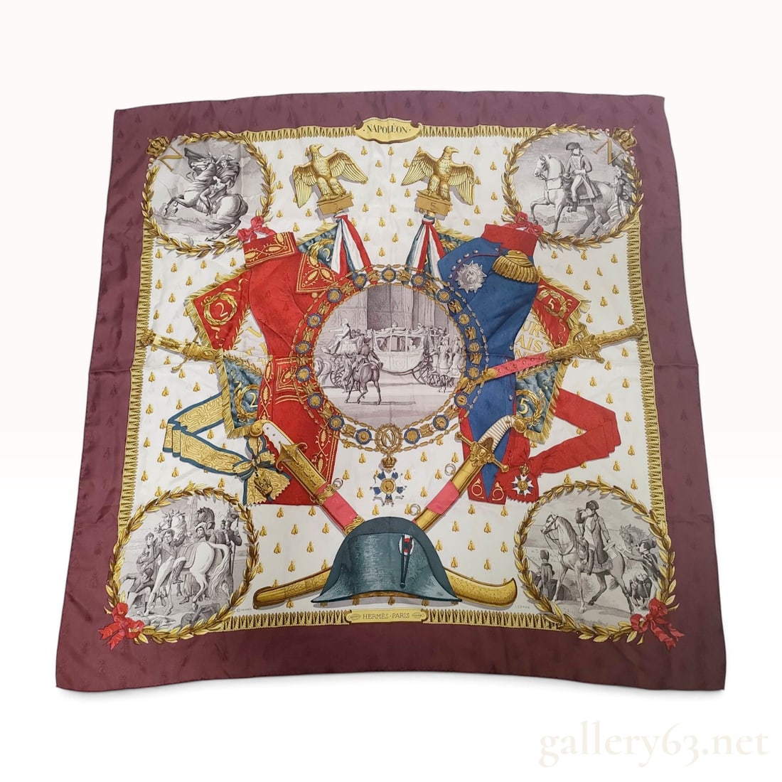 Hermes Napoleon Silk Bee Jacquard Scarf by Philippe Ledoux: An authentic Hermes silk carre in the Napoleon pattern, originally designed by artist Philippe Ledoux and first issued in 1963. This specific example is crafted from 100 percent silk jacquard fabric f
