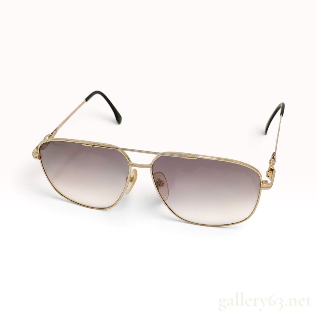 Vintage Yves Saint Laurent 31-2101 Gold-Toned Metal Aviator Sunglasses (1 of 10)