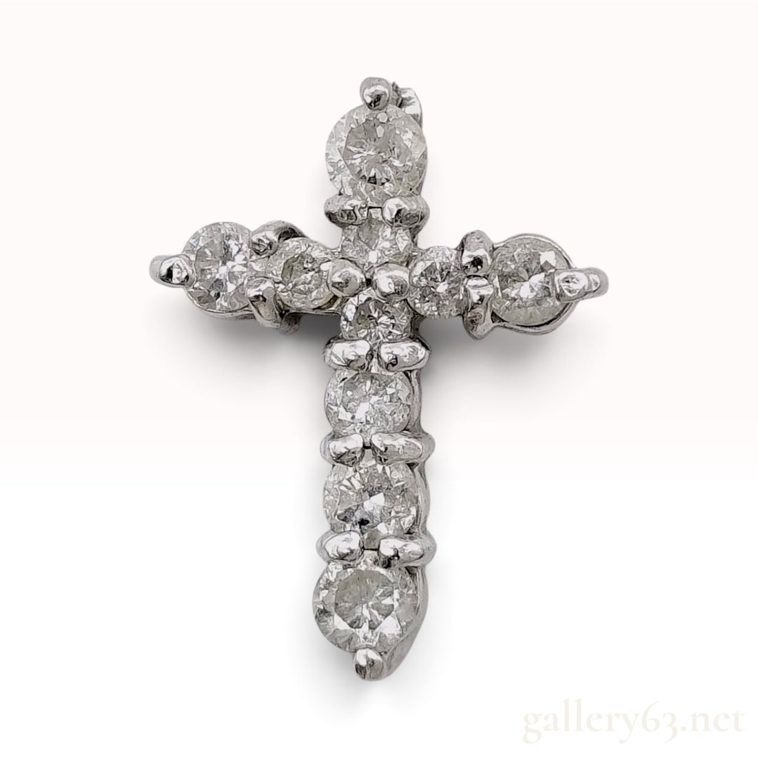 Pt900 Platinum and 0.13ctw Natural Diamond Cross Pendant (1 of 8)