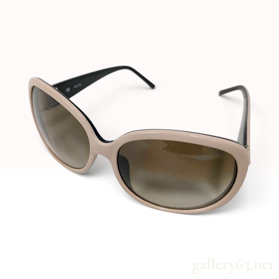 Givenchy SGV 792G Nude and Black Acetate Sunglasses (1 of 10)