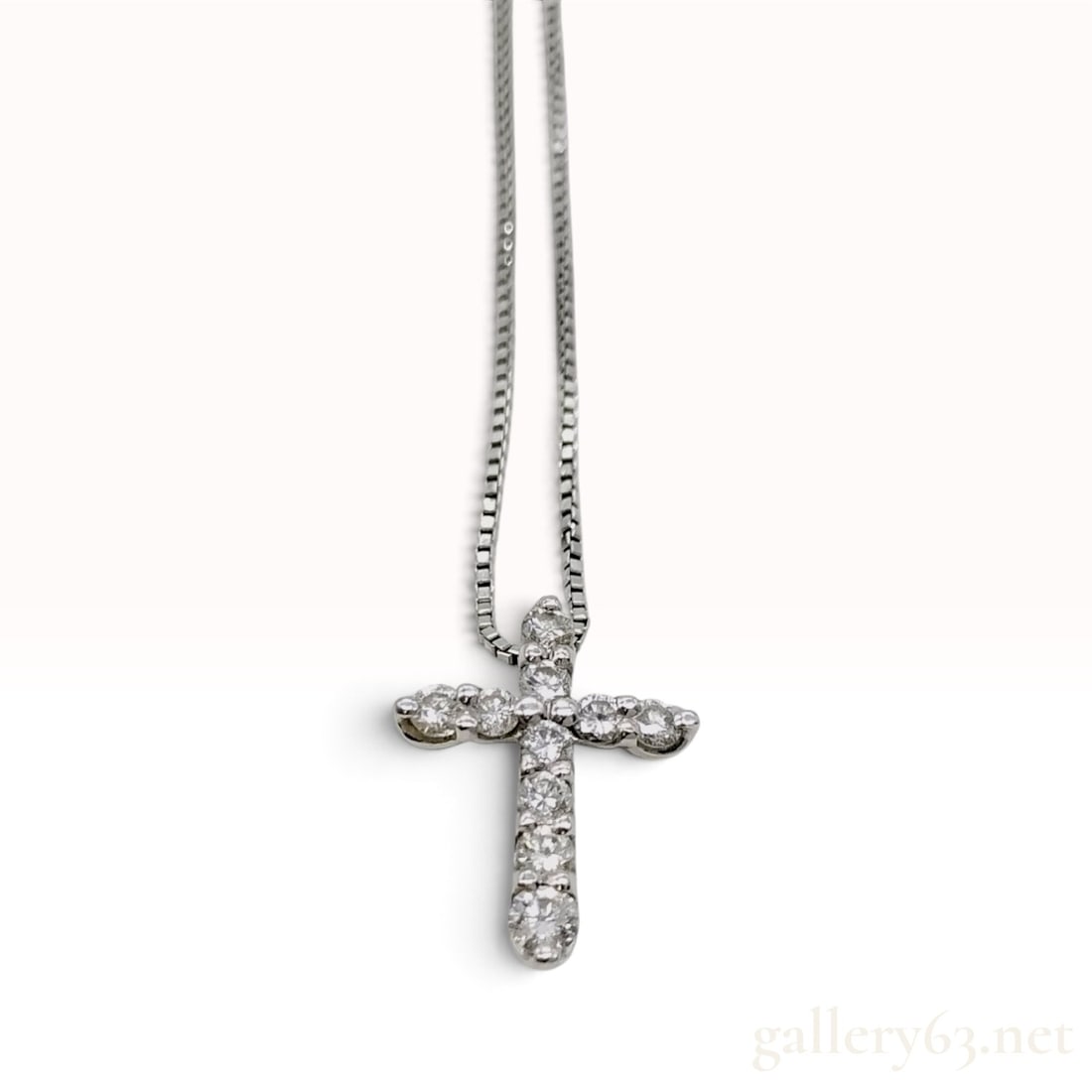 Pt900 Platinum and 0.31ctw Natural Diamond Cross Pendant Necklace (1 of 10)