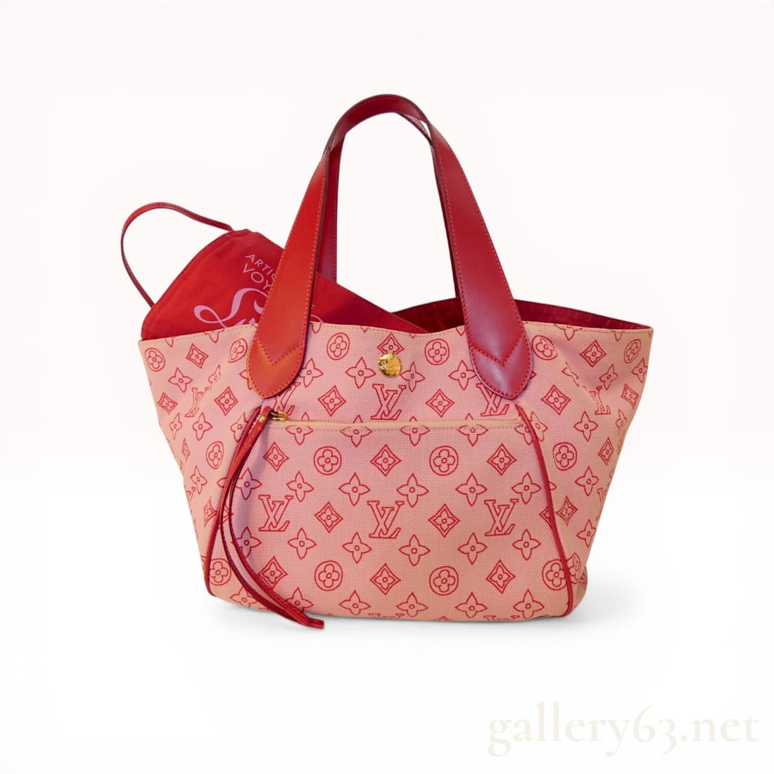 Louis Vuitton Pink Canvas Cabas Ipanema MM Tote Bag: Louis Vuitton Cabas Ipanema MM tote bag from the 2009 Beach Line collection. The exterior is constructed from pink canvas featuring a red monogram pattern with red leather handles and trim. The interi