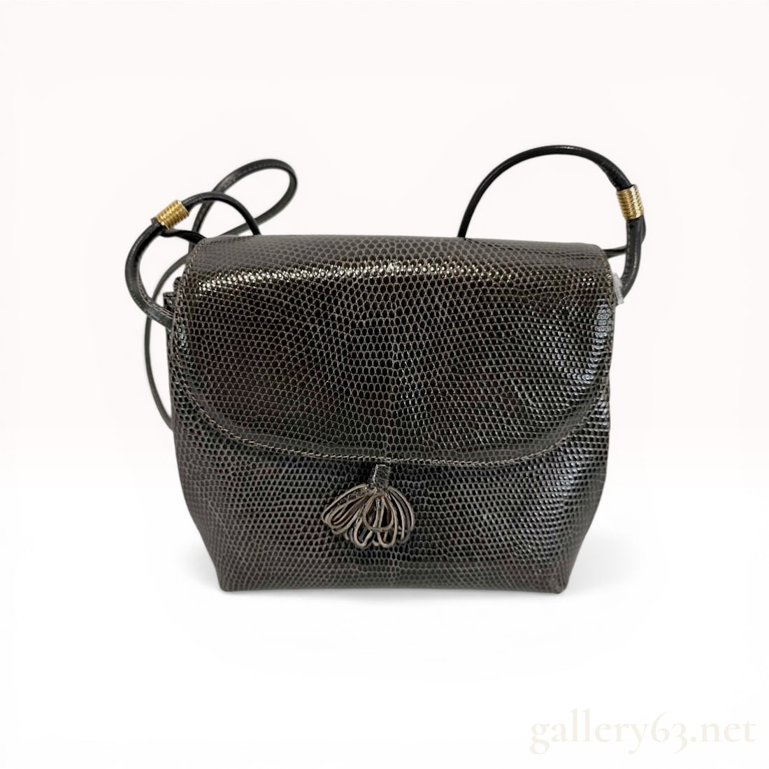 Lanvin Paris Vintage Gray Lizard Skin Crossbody Bag: Lanvin Paris vintage evening crossbody bag, late 20th century. Constructed from gray lizard skin with a front flap featuring a decorative leather loop tassel and gold-tone magnetic closure. Features a
