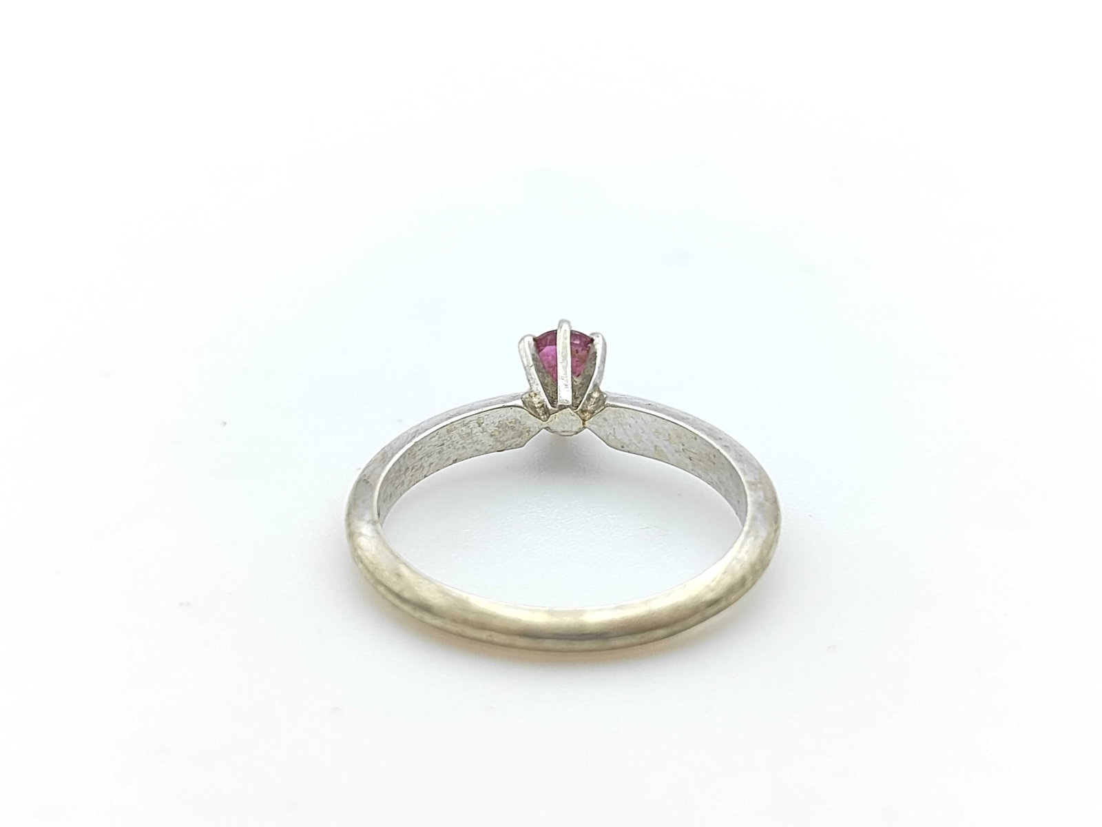14 Karat White Gold Pear-Cut Ruby Solitaire Ring - 3