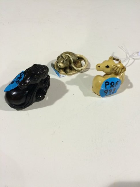 Lot of 3 Carved Japanese Antique Netsukes: Lot of 3 Carved Japanese Antique Netsukes