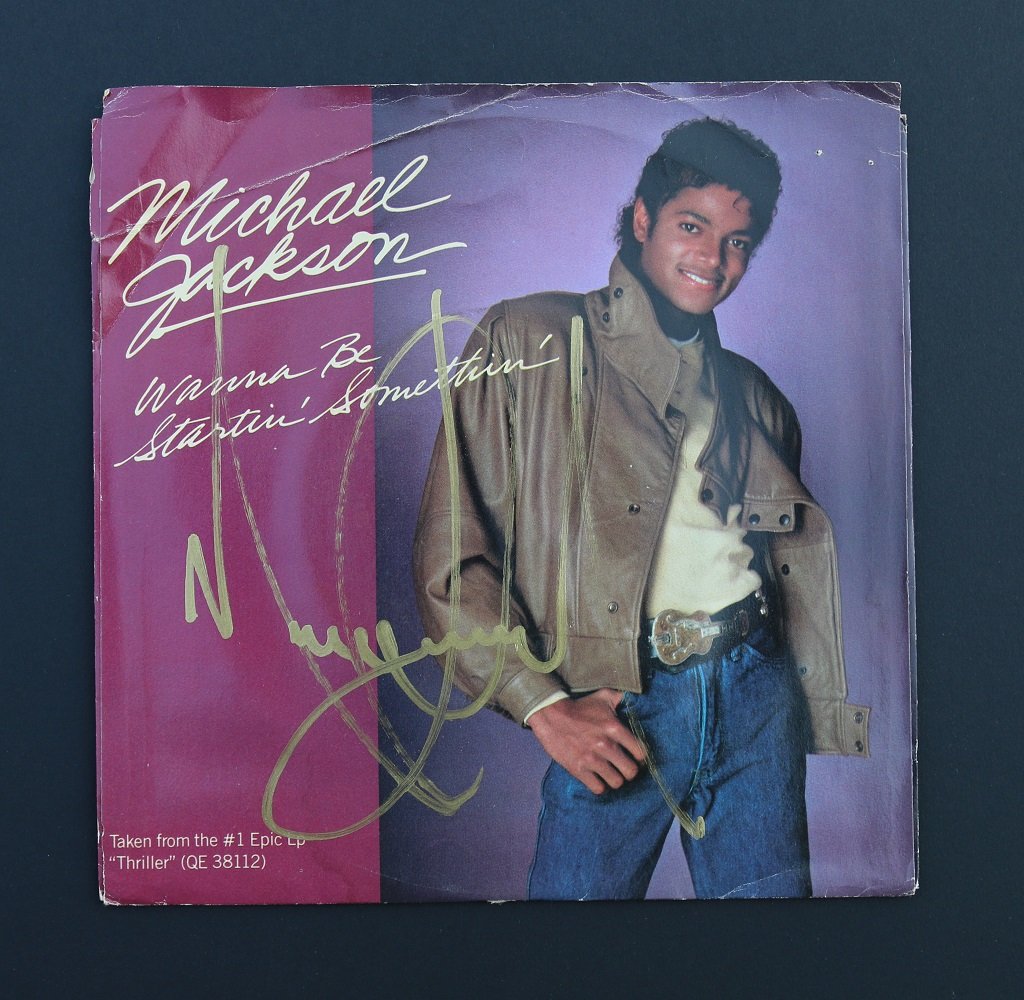 Michael Jackson signed Wanna Be Startin Somethin single (1 of 2)