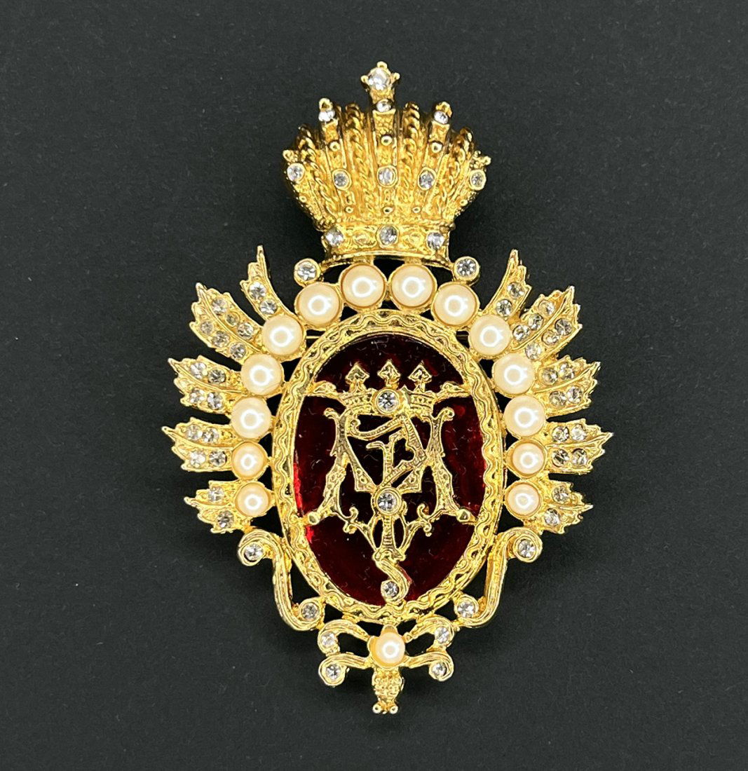 Michael Jackson Owned Worn Pearl Brooch (1 of 3)