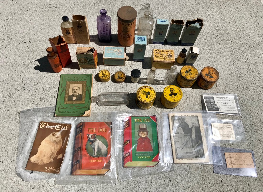 DR Daniels Veterinarian Lot of Medicines,Bottles,Books (1 of 8)