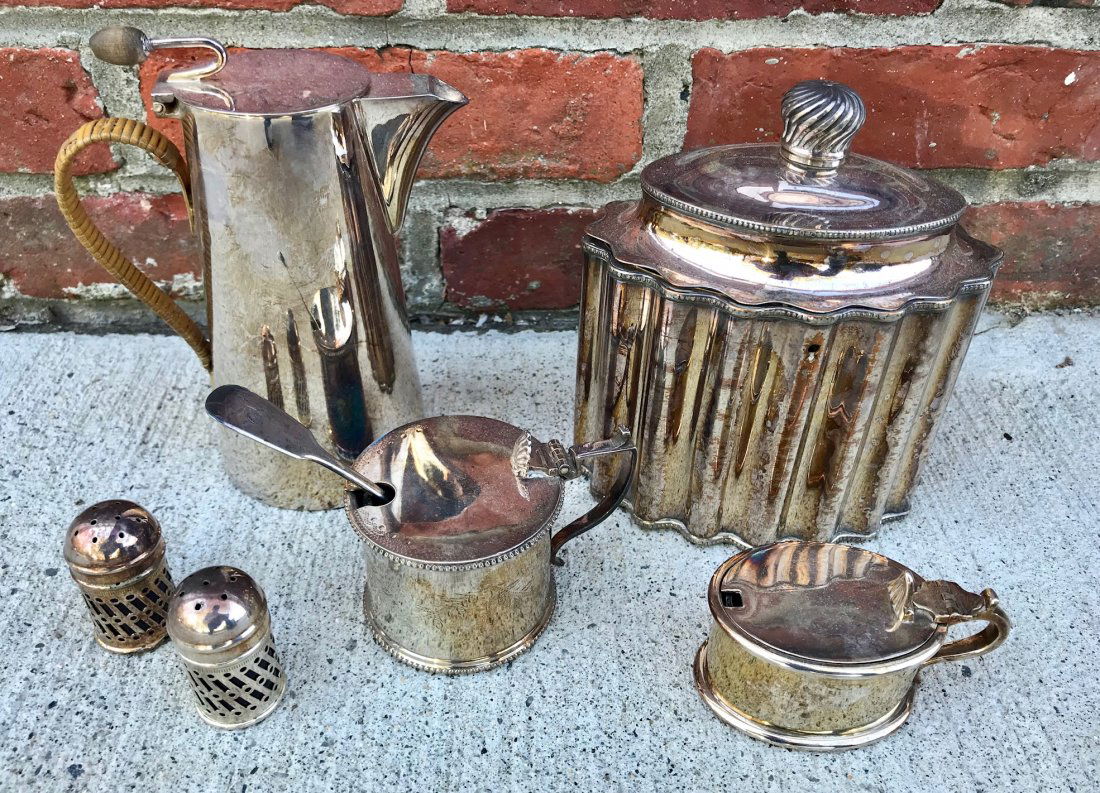 LOT OF 6 SILVERPLATE PIECES (1 of 6)