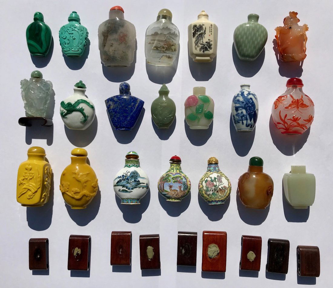 LOT OF 21 ASIAN SCENT SNUFF BOTTLES (1 of 13)