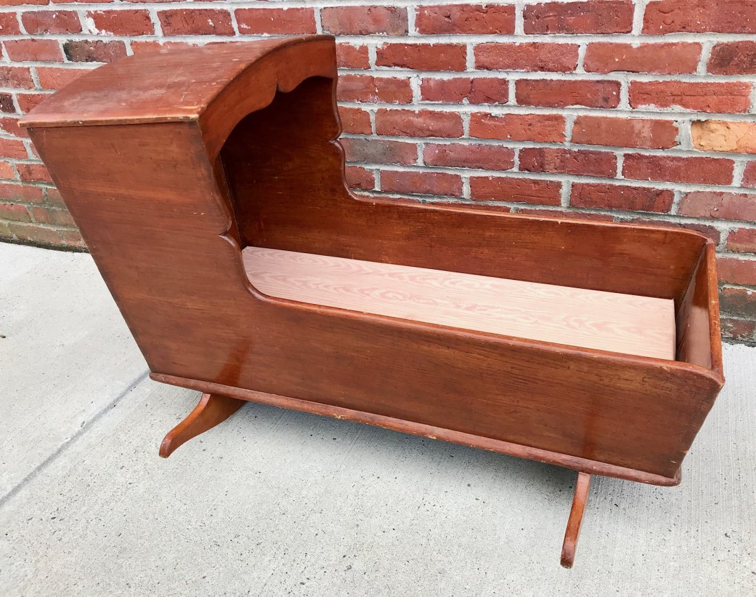 ANTIQUE WOOD CRADLE CRIB 40"LX26"X26": NOT SURE OF AGE