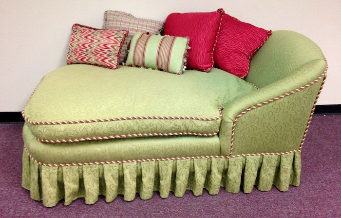 Custom Green Chaise Lounge W/Pillows: Green Chaise LoungeID: 10340