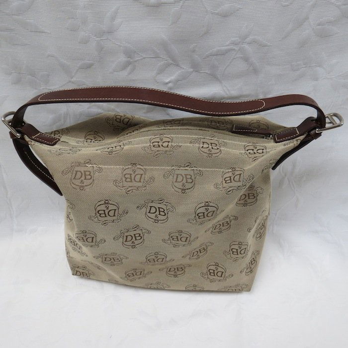 Dooney and Bourke Handbag: Dooney and Bourke Handbag ID: 10375