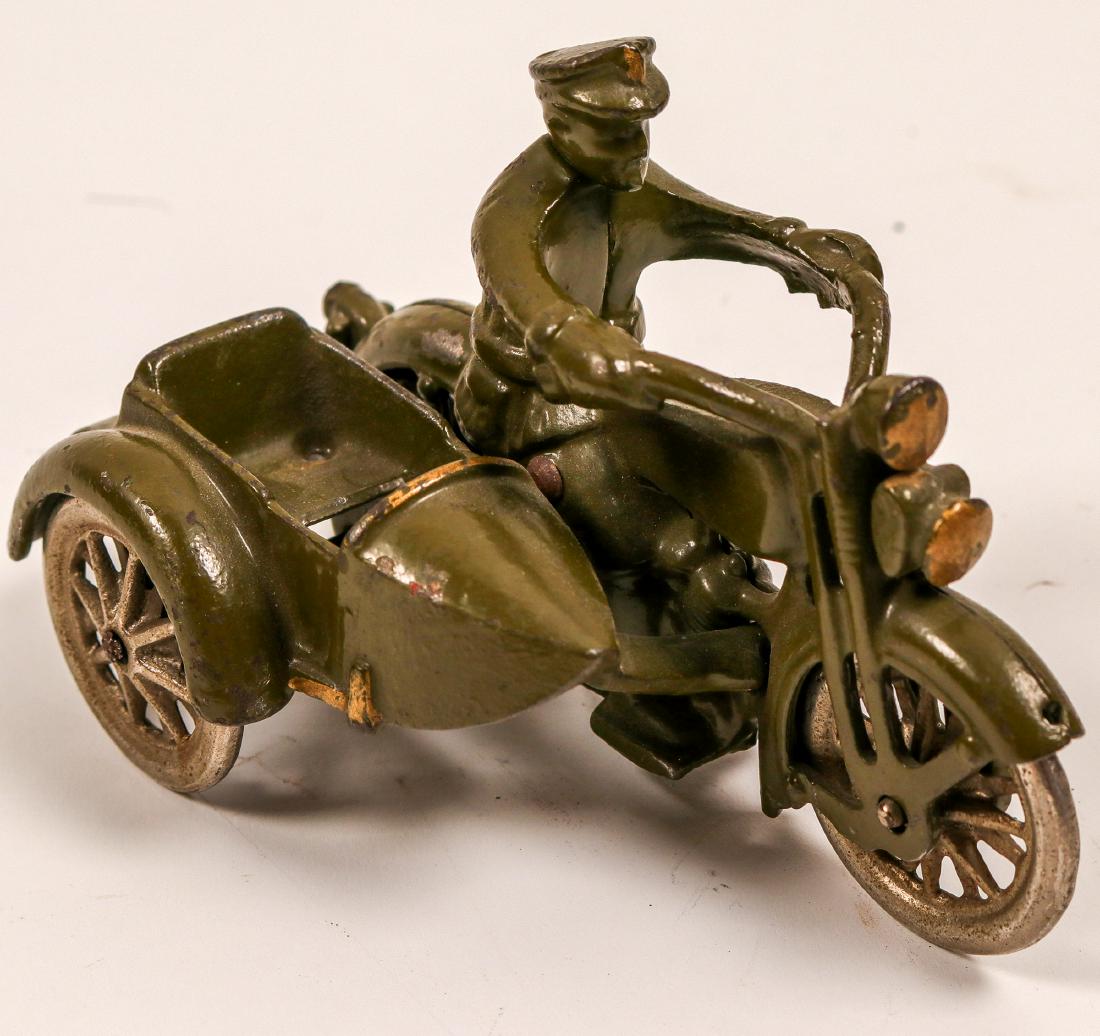Cast Iron Hubley Harley Davidson Sidecar Motorcycle: Hubley 1973 cast iron Harley Davidson police motorcycle, missing rider. Nice condition, 5.25" long. Date: State/Country: City/County: