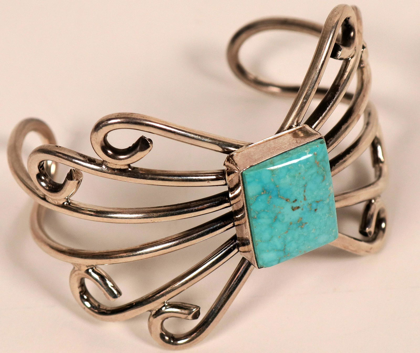 Kingman Turquoise Bracelet  (117029) (1 of 1)