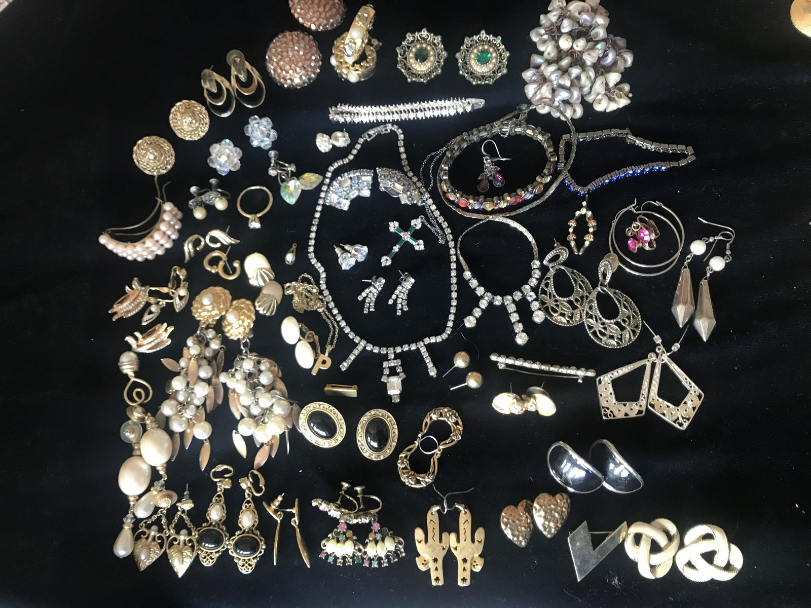 Designer Costume Jewelry Grab Bag   (110379) (1 of 9)