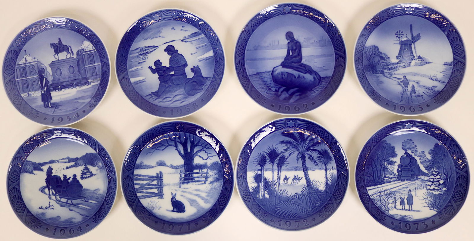 Royal Copenhagen Souvenir Plate Collection (8) (1 of 1)