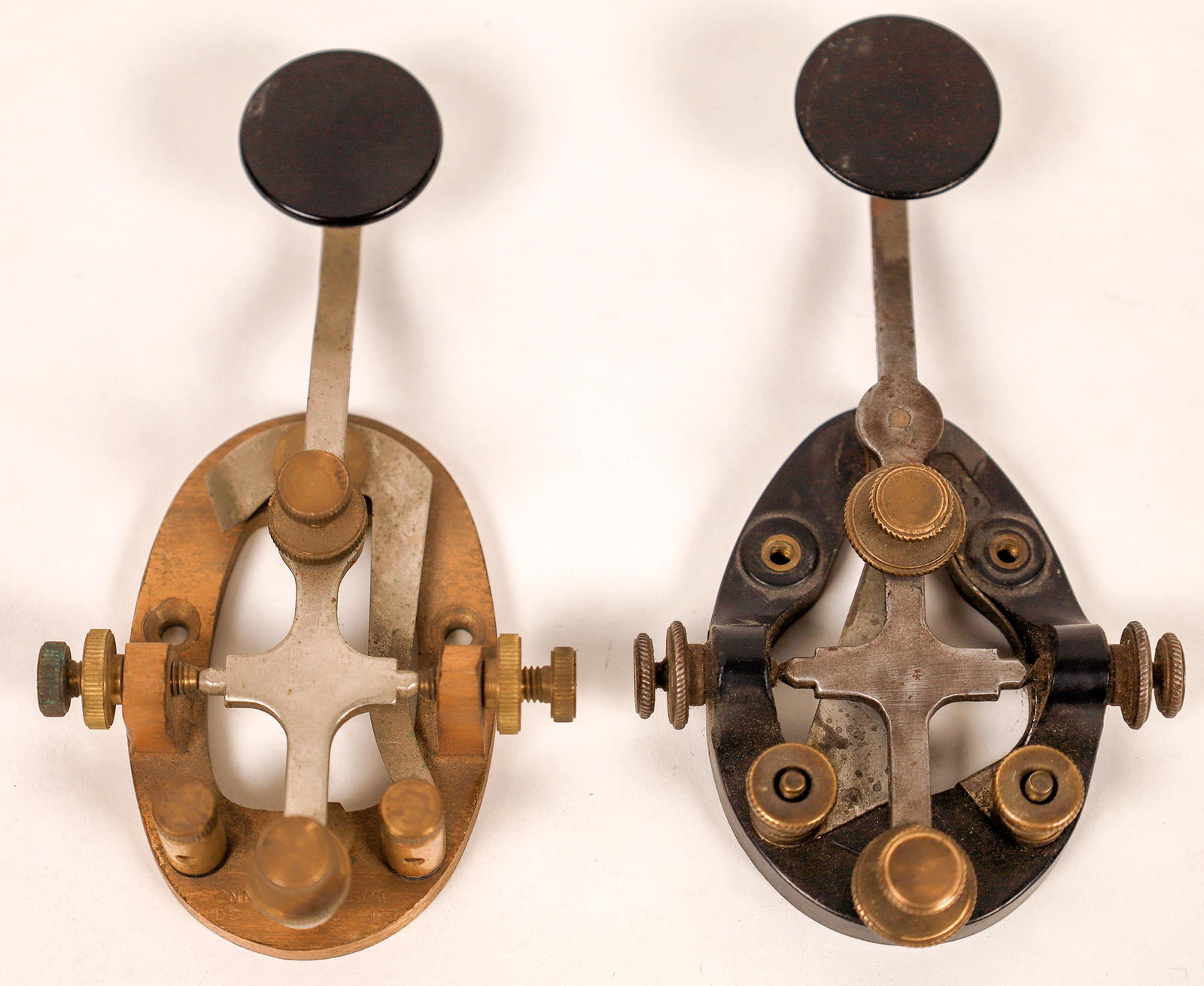 Telegraph Keys [128016]: Lot of 2. Army Corp. of Engineers telegraph keys. ONe manufactured by E.F. Johnson Xo Waseca,,Minn. marked 590 on bottom. Second has J-38 as a marking. Both are in VG cond.Date: Country (if not USA): 