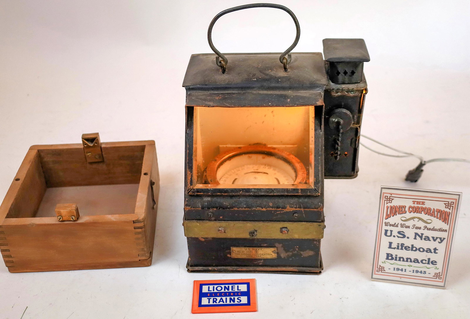 Lionel US Navy Lifeboat Binnacle Compass [133464]: US Navy Lifeboat Binnacle Compass. circa 1941-5, made by Lionel. Provenance: Gary Nelson Railroad Collection