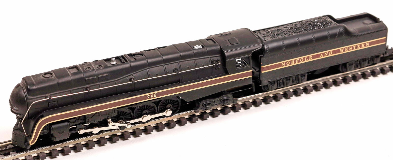 Lionel HO Northern Locomotive and Tender [133014]: #746 Loco 4-8-4 with tender with 6-wheel trucks. Hallmark Great American Railways #2748. Black with yellow and red trim. C7. Runs. Limited Edition.Date: modernCountry (if not USA): State: City: Proven