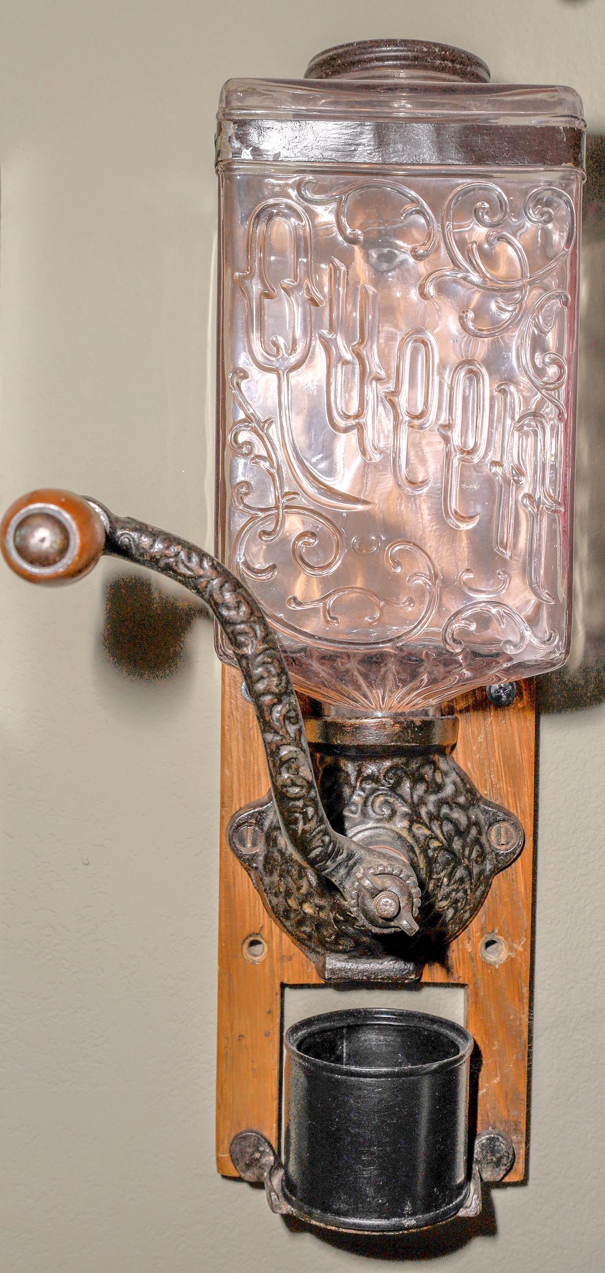 Brighton No. 150 Queen Wall Coffee Mill [140094] (1 of 1)