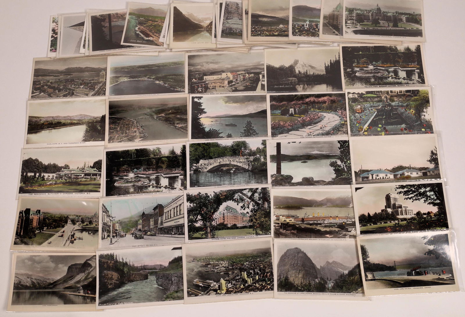 Hand Colored Real Phot Post Cards  Canada (59)  [142110] (1 of 1)