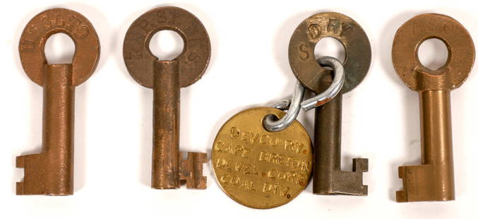 Steel Companies Railroad Lock Keys (4) [138265]: Four railroad lock keys from steel-producing companies. These companies include the United States Steel Company, Republic Steel Works, Donora Southern, and Devco Railway. Good condition.Date: Country: