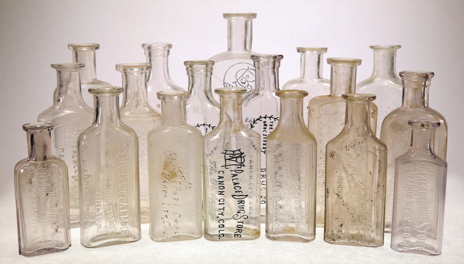 Canon City, CO large group of medicines  (18) [159364] (1 of 4)