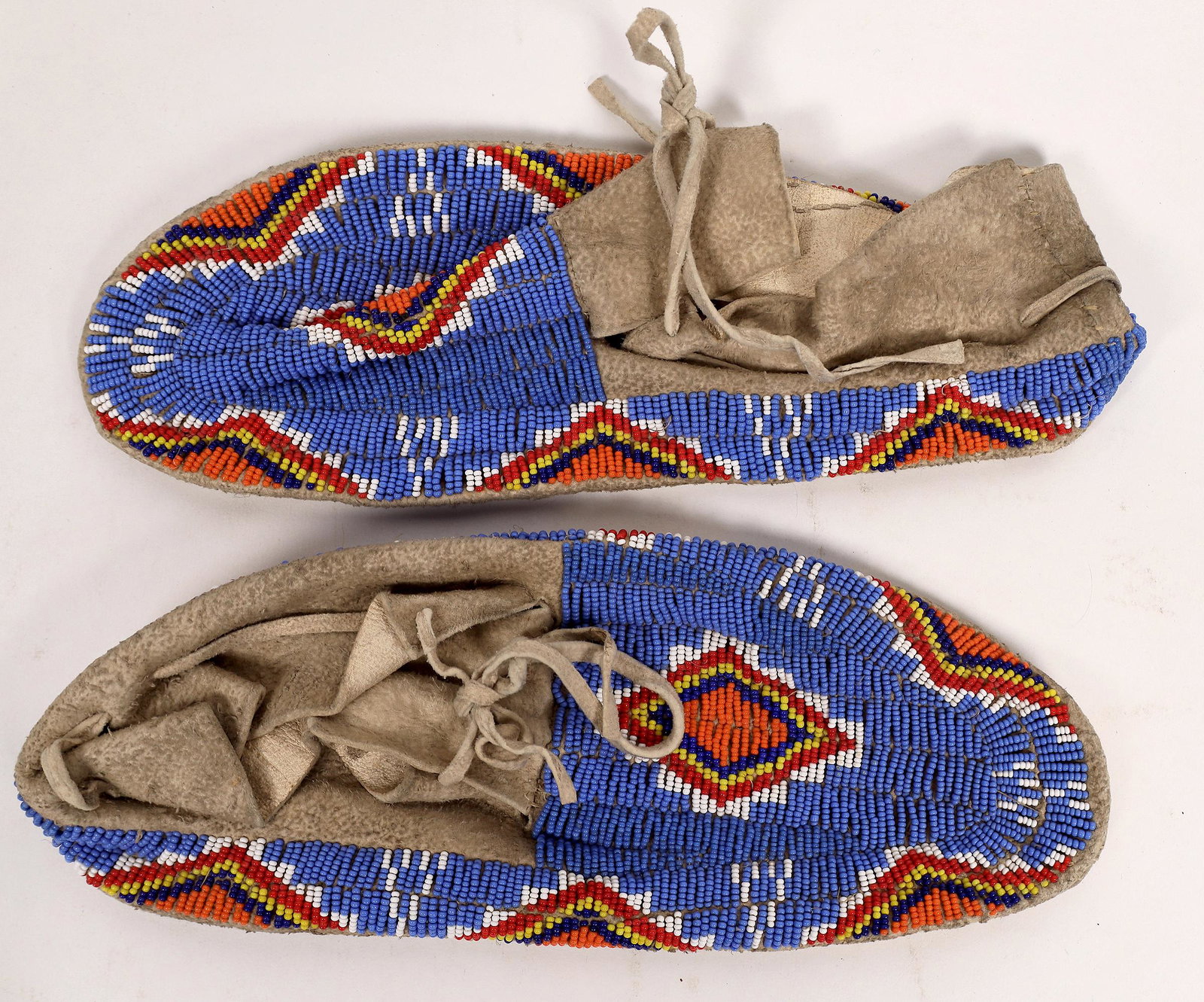 Beaded Buckskin Moccasins [162773] (1 of 2)