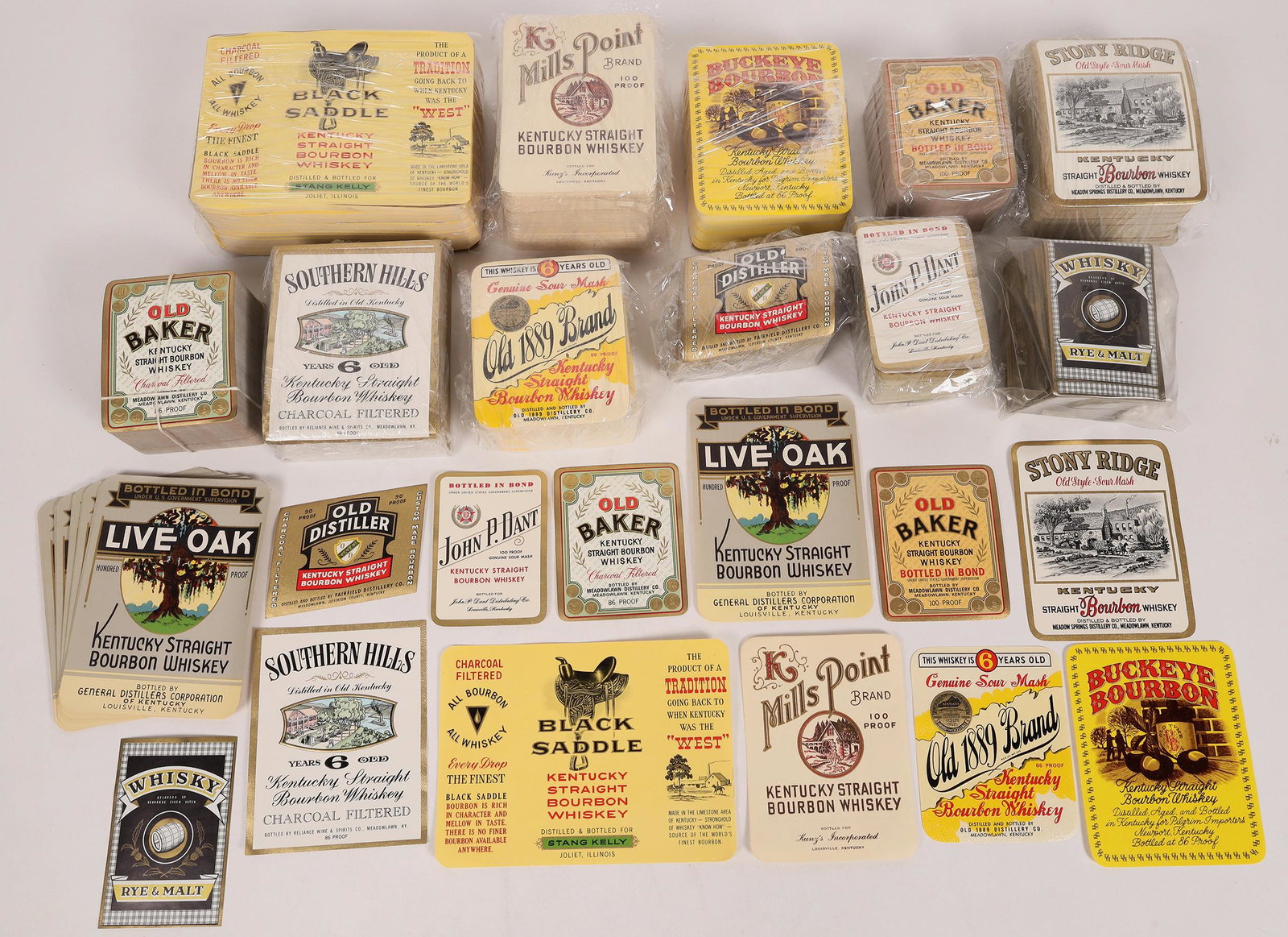 Whisky Labels, 12 Varieties, ~3,900 [166468] (1 of 1)