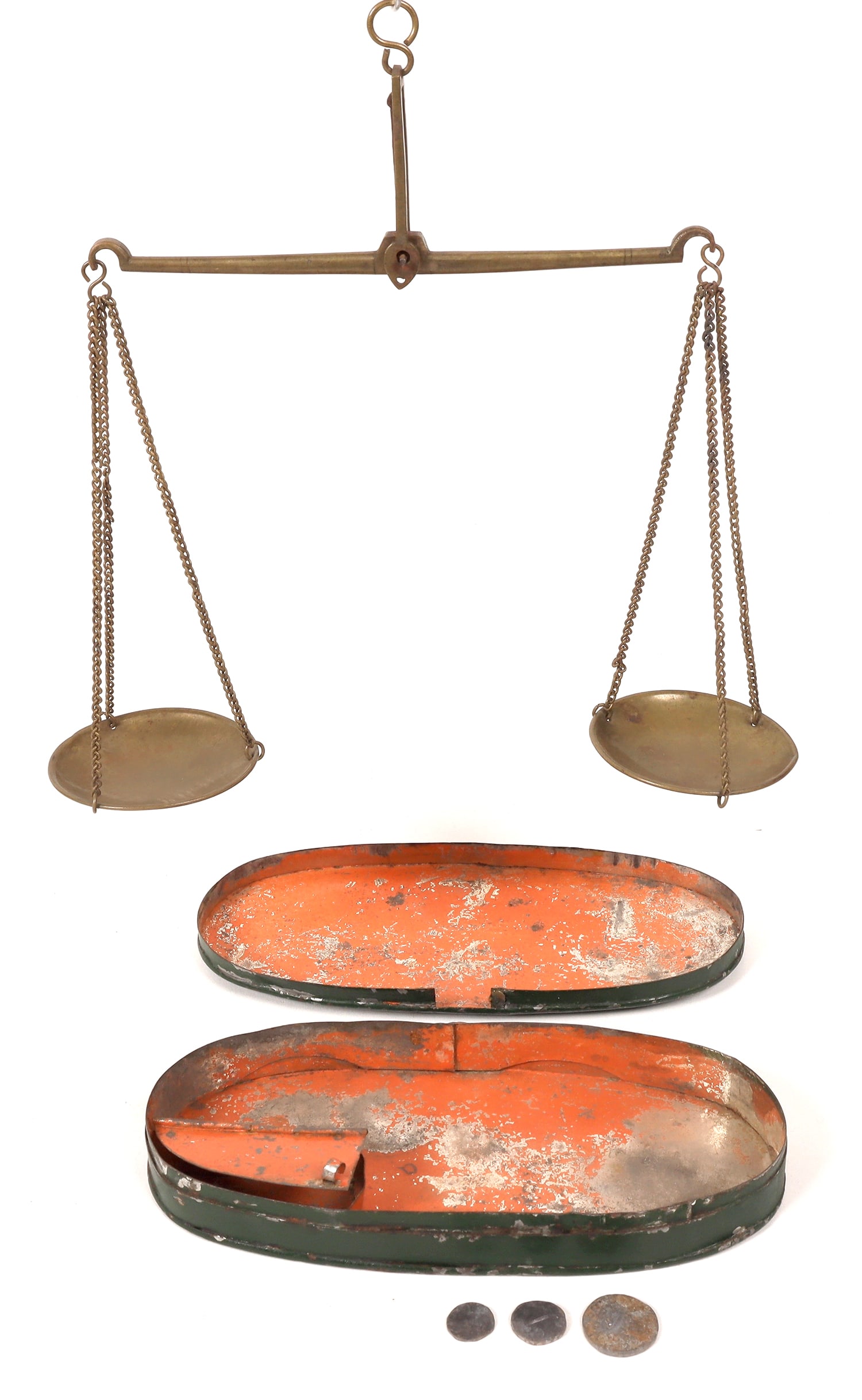 California Miners Improved Gold Scale [168551]: Manufactured Expressly for California, green aluminum case, oval 6x3". Eagle on top in gold. 20, 1 and 2??? lead? weights. Brass scale. Some chips on paint.