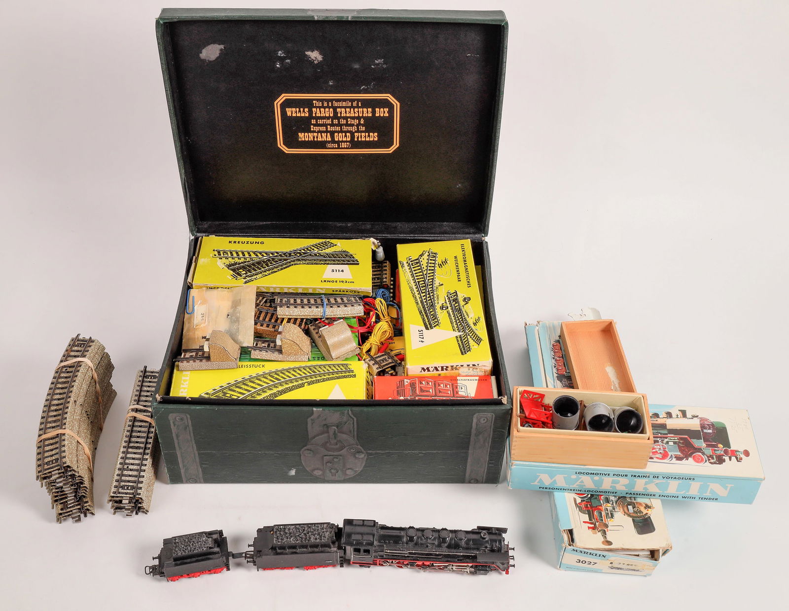 Marklin Complete HO Model RR set    [166370] (1 of 3)