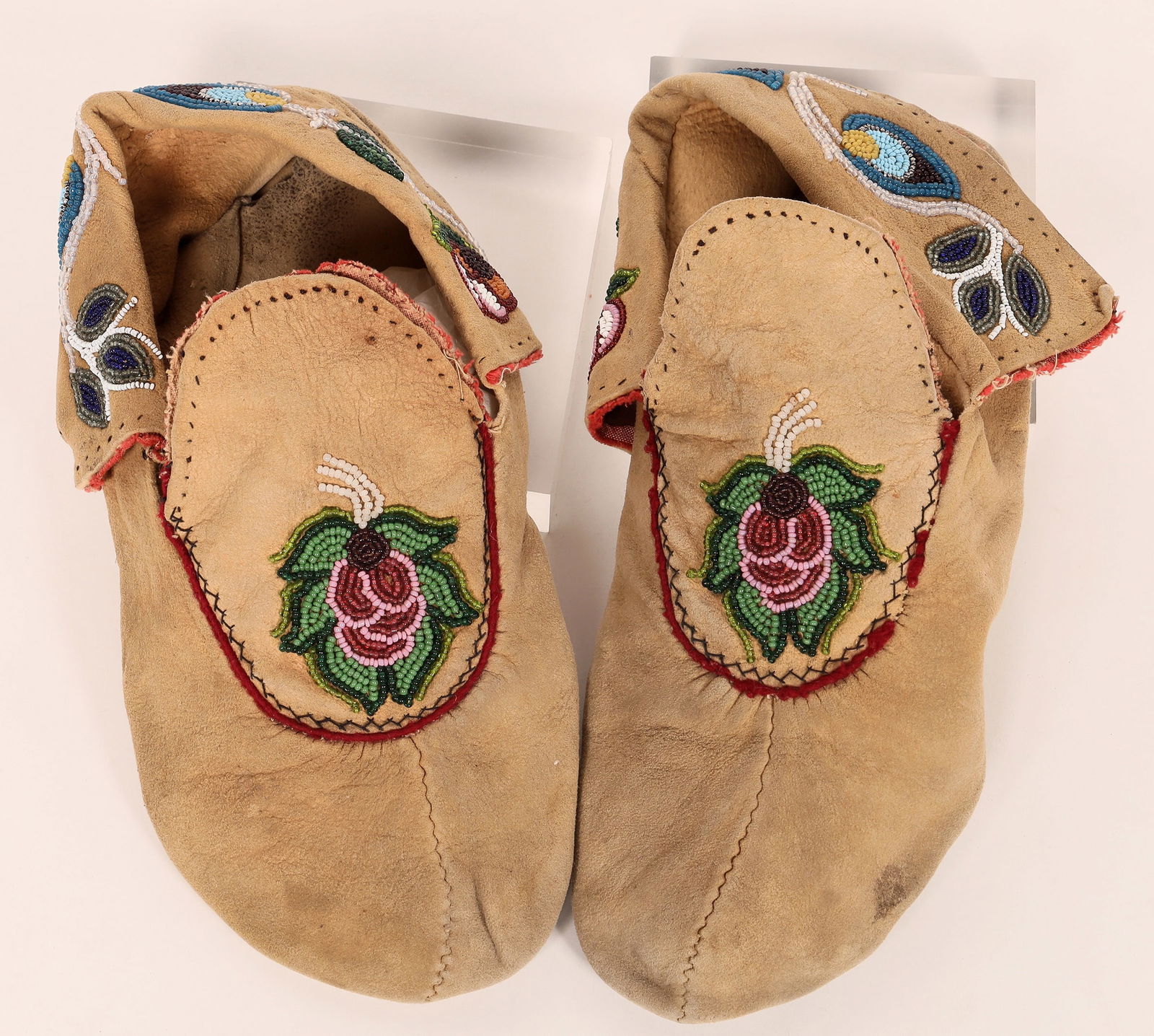 Lakota Sioux Beaded Moccasins  [179404] (1 of 1)