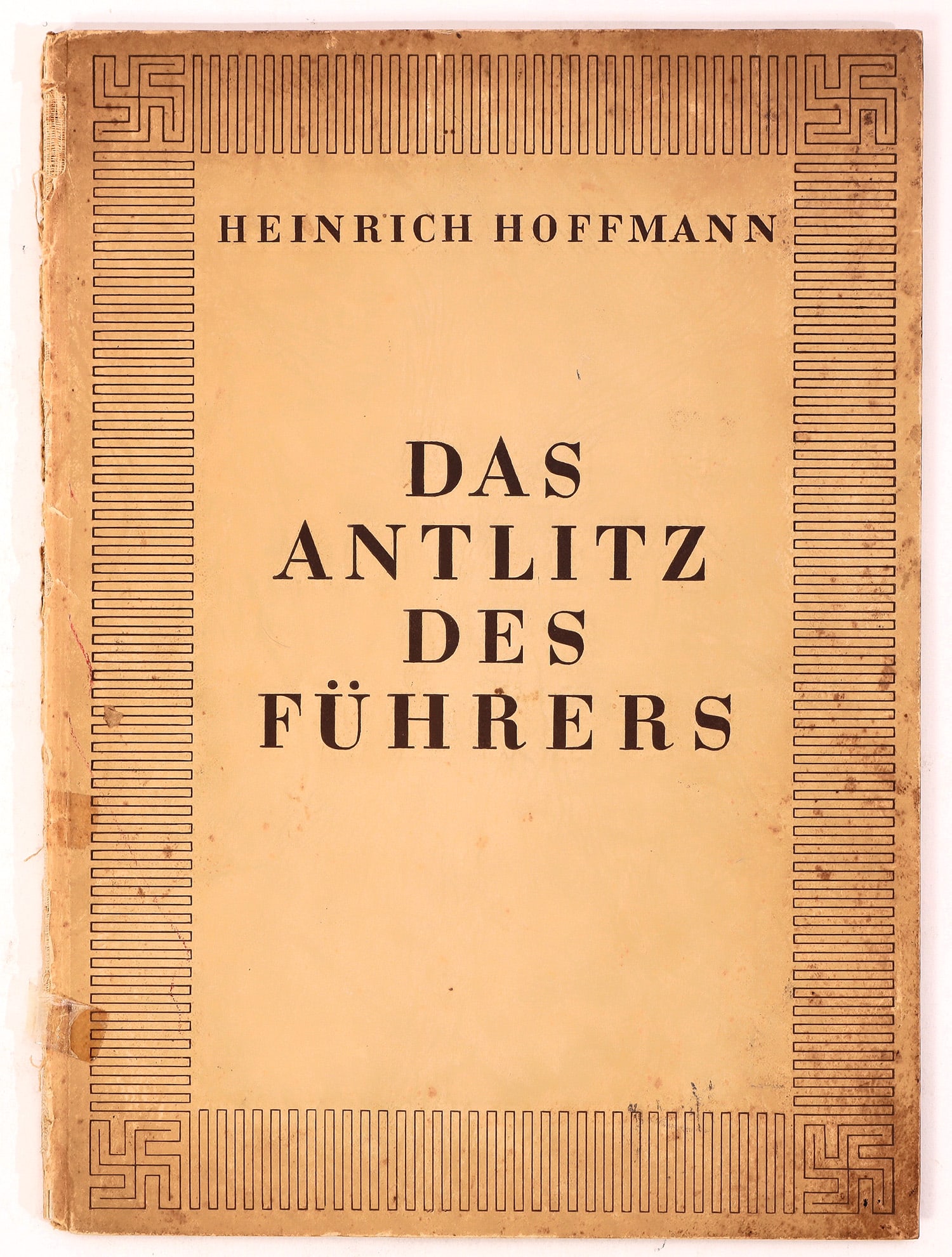 Hitler Photos: Faces of the Fuhrer Book by Hoffman [184482]: Copy of Das Antlitz Des Fuhrers (Face of the Fuhrer) By Hoffman.The photographer and publisher Heinrich Hoffmann (1885 Ò 1957) was a "Reichsbildberichterstatter" (photo reporter of the German Reich)