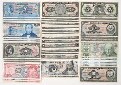 Crisp Uncirculated Mexican Currency (51 pieces) [190331]