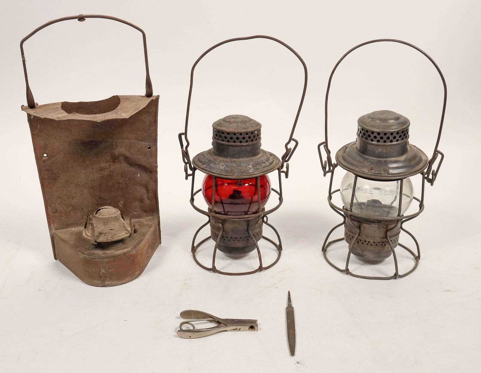 Southern Pacific Railroad Lanterns [191328] (1 of 5)