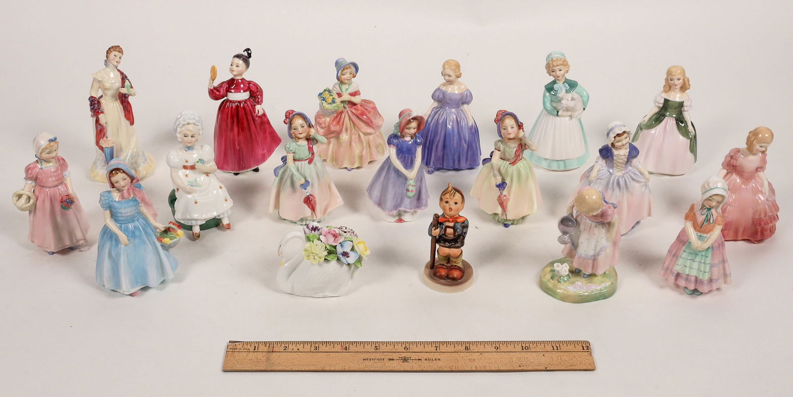 Royal Doulton Figurines, Hummel, c1940s-60s (18) [191822] (1 of 3)