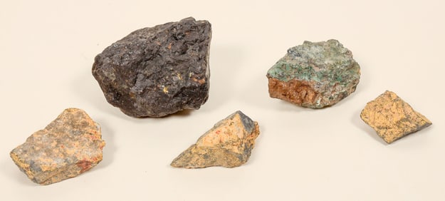 Minerals - Realgar and Copper Ore (5) [191572]