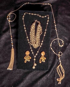 Costume Jewelry: Faux Pearls [193711]