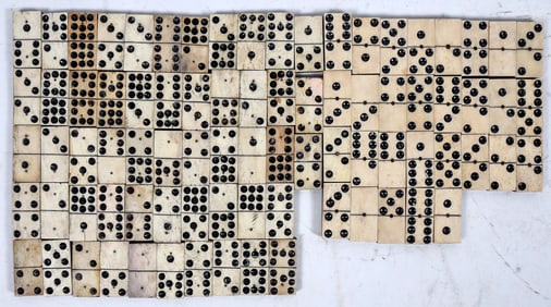 Dominoes [196489]