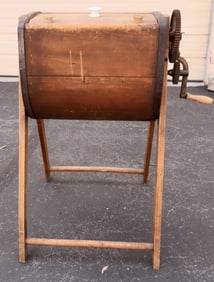 Butter Churn on a Stand [196523]