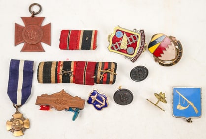 Military Related Ribbons And Pins. [195233]