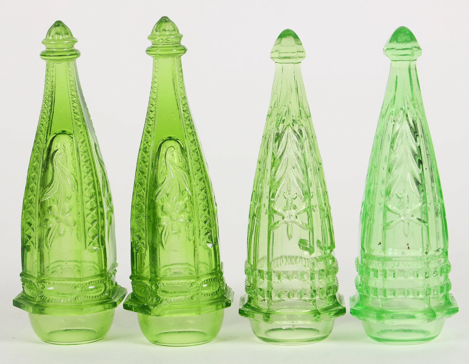 Jeanette Car Vases, 2 Different Green Matched Pairs [195116] (1 of 4)