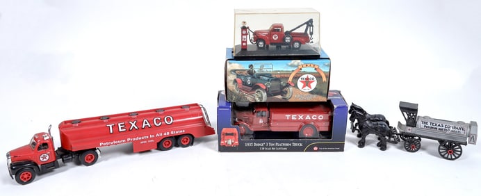 Texaco Toy Truck Group (5) [196934]