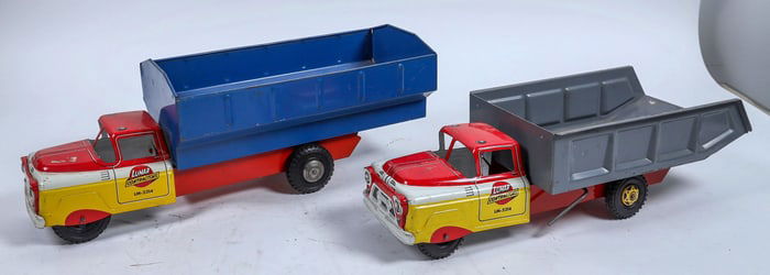 Vintage Lumar Dump Trucks [196810]