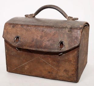Leather Assay Kit Holder? [196279]