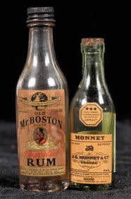 Mini Liquor Bottles w/ Rare Nevada Tax Seals [195396]