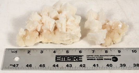 Halite Crystals, Owens Dry Lake, Inyo County, California [197781]