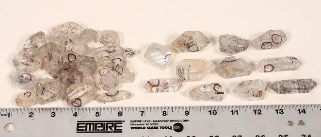 Quartz Crystals, Gem Clear, 33 [194155]