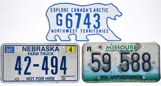 Polar Bear Shaped license Plate & 2 Others [197101]